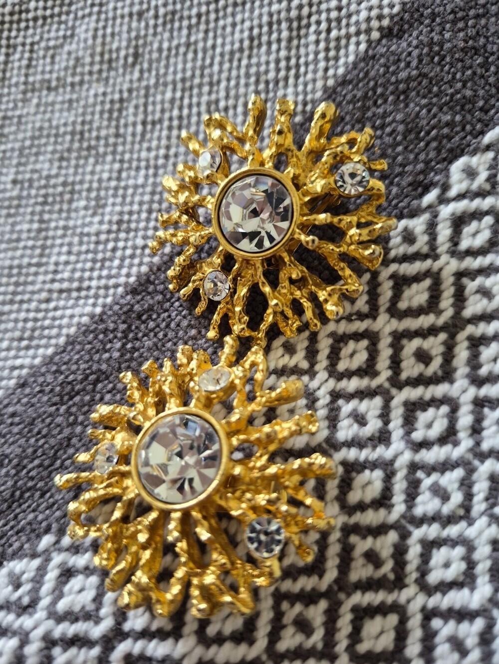 Kenneth Jay Lane for Avon Gold Tone Sunburst Crystal Rhinestone Clip-On Earrings
